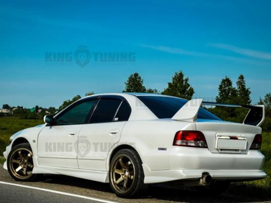 Накладка на задний бампер Dolphin для Mitsubishi Galant 8