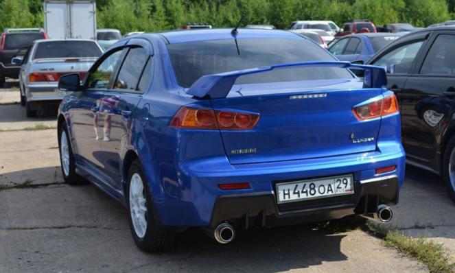 Накладка EVO style на задний бампер Лансер 10
