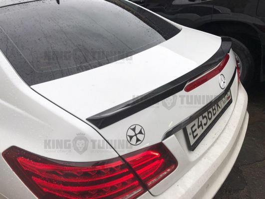 Спойлер + козырек Mercedes w207 дорест (под покраску)