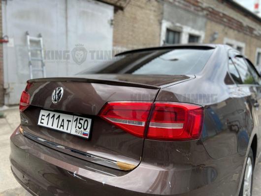 Спойлер + козырек VW Jetta 6 (под покраску)