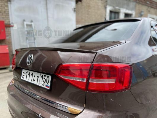 Спойлер + козырек VW Jetta 6 (под покраску)