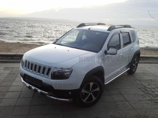 Решётка радиатора Renault Duster Cherokee style (Несъёмные окна)