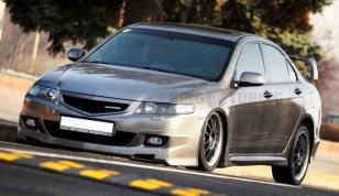 Накладка на передний бампер Mugen для Honda Accord 7 (рестайлинг)