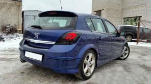 Накладка на задний бампер OPC Line для Opel Astra H 5D