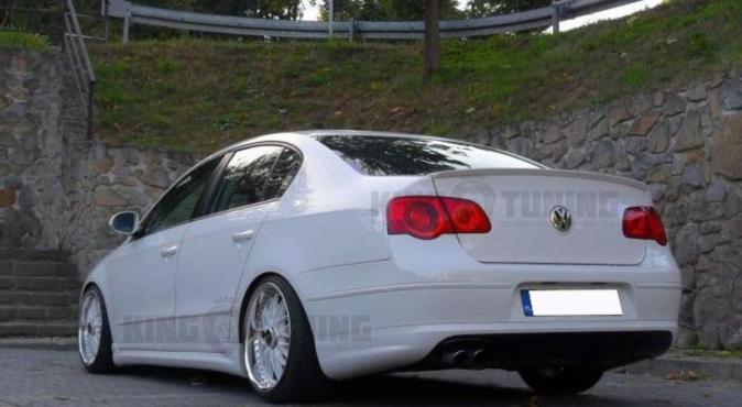 Накладка на задний бампер R-Line для Volkswagen Passat B6 раздвоенный выхлоп